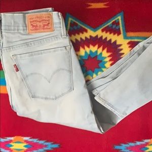 💙 Levi’s 710 super skinny 26x30 💙
